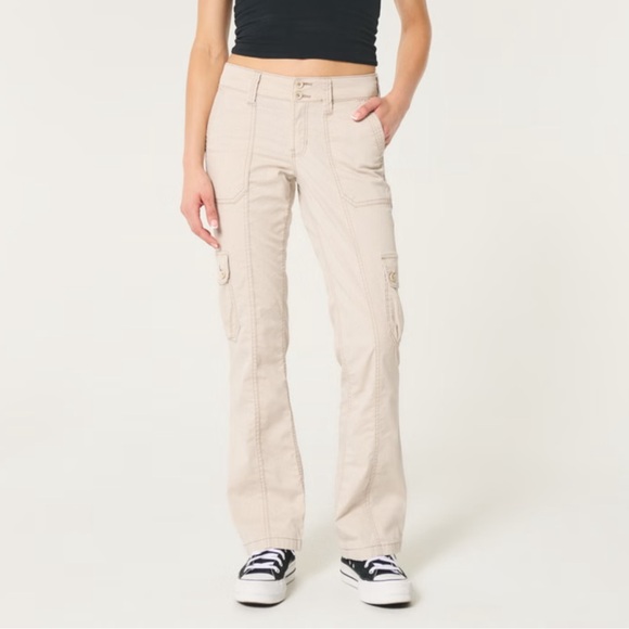 Hollister Mid-Rise Relaxed Boot Cargo Pant - Picture 1 of 6